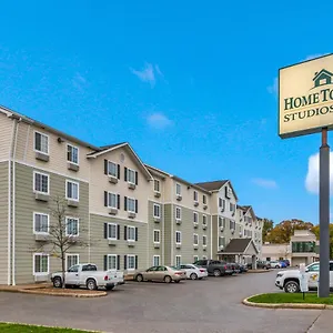 Hometowne By Red Roof Motel